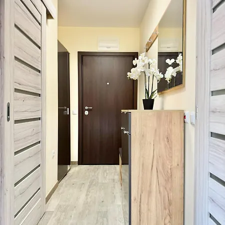 Best Hill View For 4 Guests Next To Medical University And Monument Alyosha Apartment