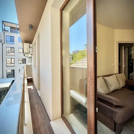 Best Hill View For 4 Guests Next To Medical University And Monument Alyosha Apartment