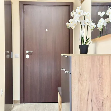Best Hill View For 4 Guests Next To Medical University And Monument Alyosha * Plovdiv